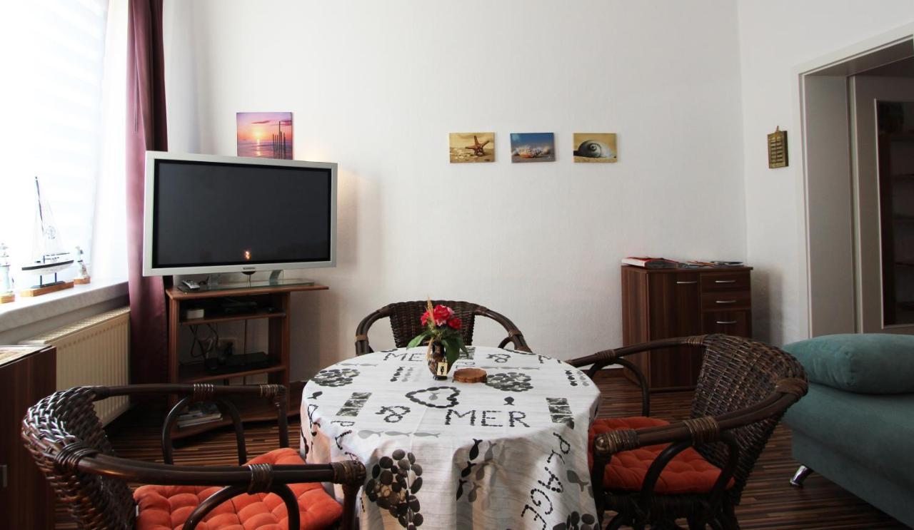 Kröpelin Ferienwohnung Familienwohnung מראה חיצוני תמונה